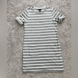 Gray and white striped Banana Republic dress with two front pockets.